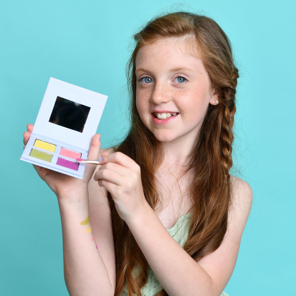 Miss Nella - Двойная палетка для глаз и щек Candy