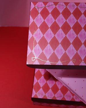 Dinossi - Розовая клетчатая подарочная коробка