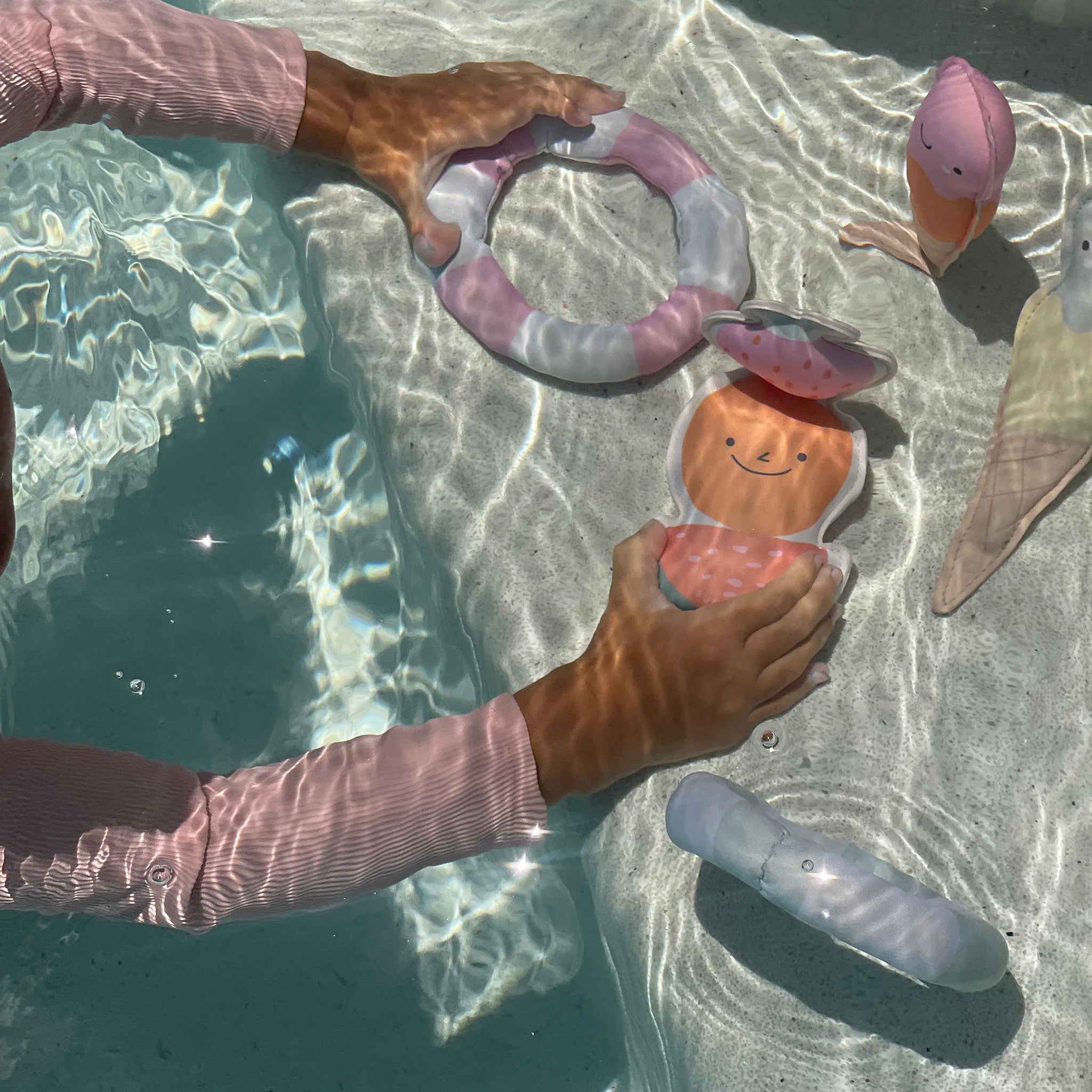 Sunnylife - Cotton Candy Игрушки для плавания и ныряния в море и бассейне