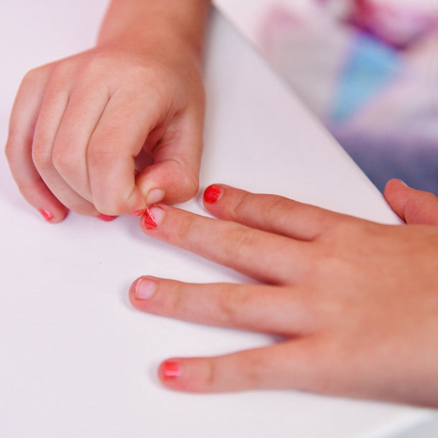 Miss Nella - Ярко-красный съемный лак для ногтей