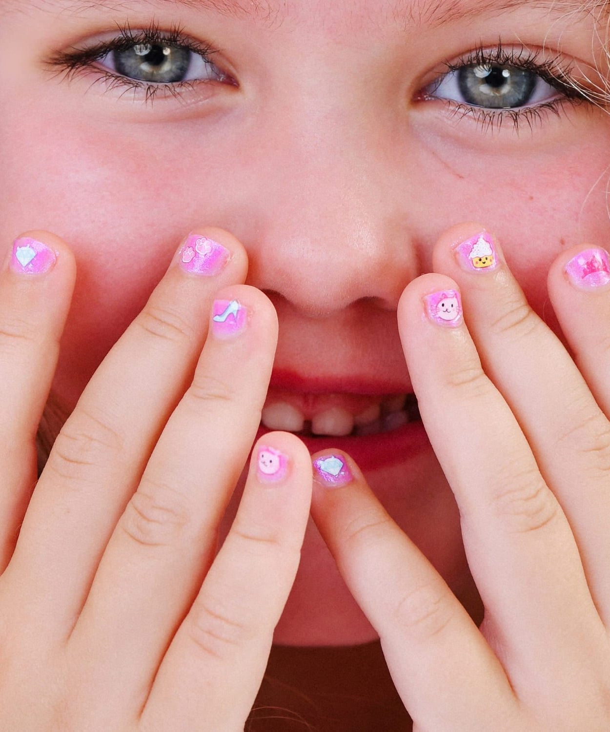 Miss Nella - Самые популярные наклейки для ногтей