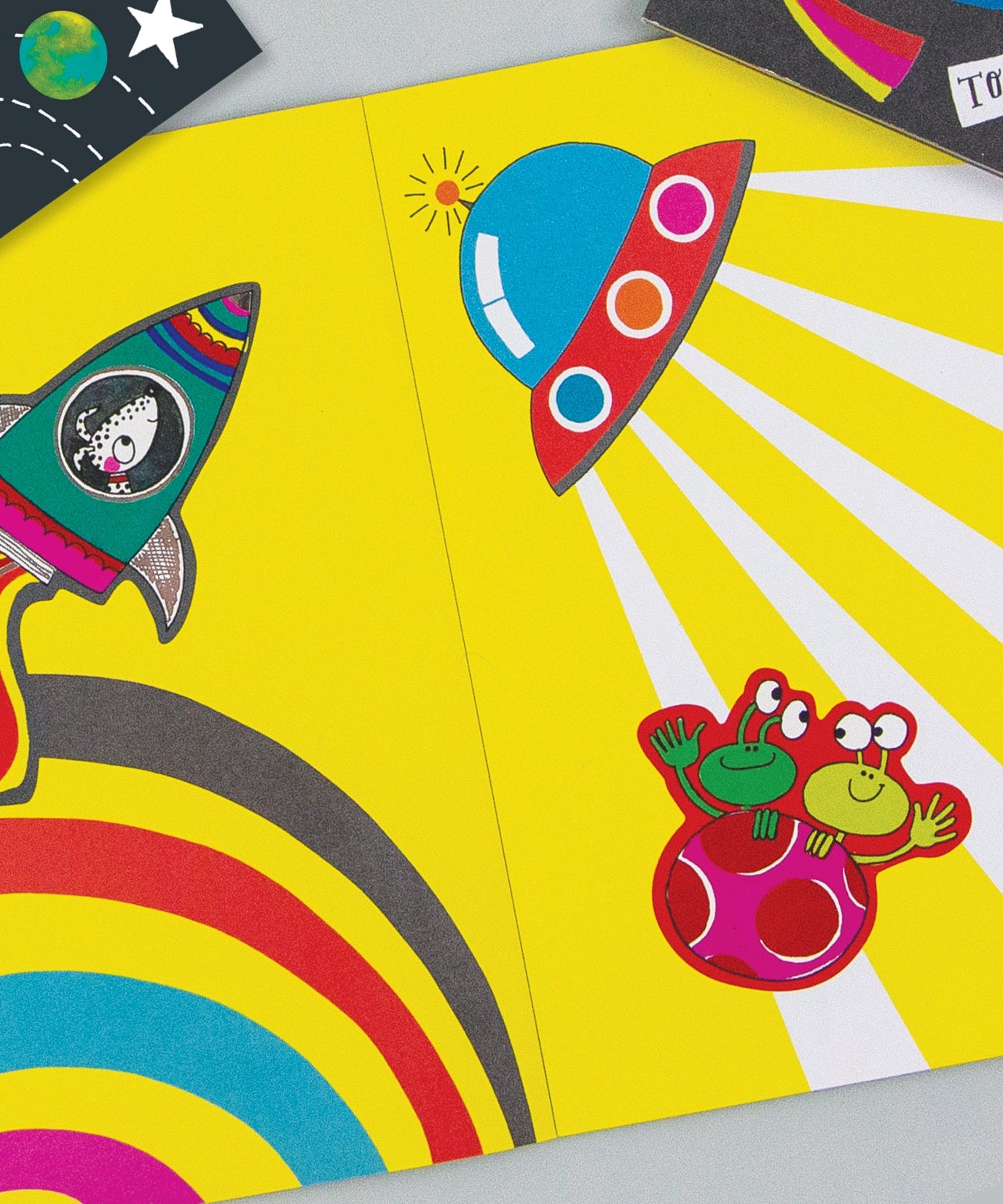 Rachel Ellen - Книга для раскрашивания и занятий To The Moon с наклейками сцены