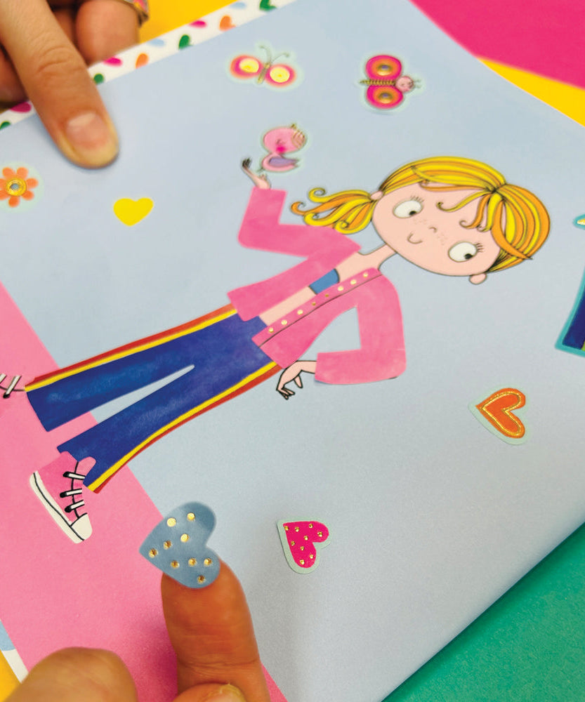 Rachel Ellen - Книга для раскрашивания и занятий Grl Pwr Çıkartma Sahnesi