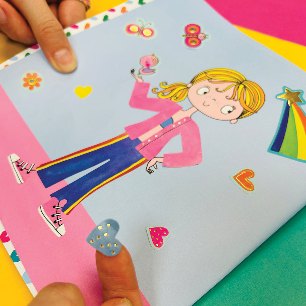 Rachel Ellen - Книга для раскрашивания и занятий Grl Pwr Çıkartma Sahnesi