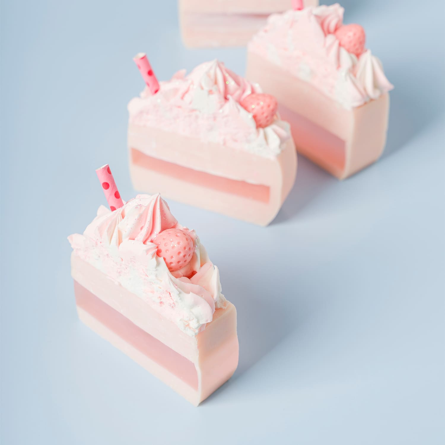 Baveal – Cake Art Pasta Dilimi Tasarımlı Nemlendiricili El ve Vucüt Sabunu - Dinossi