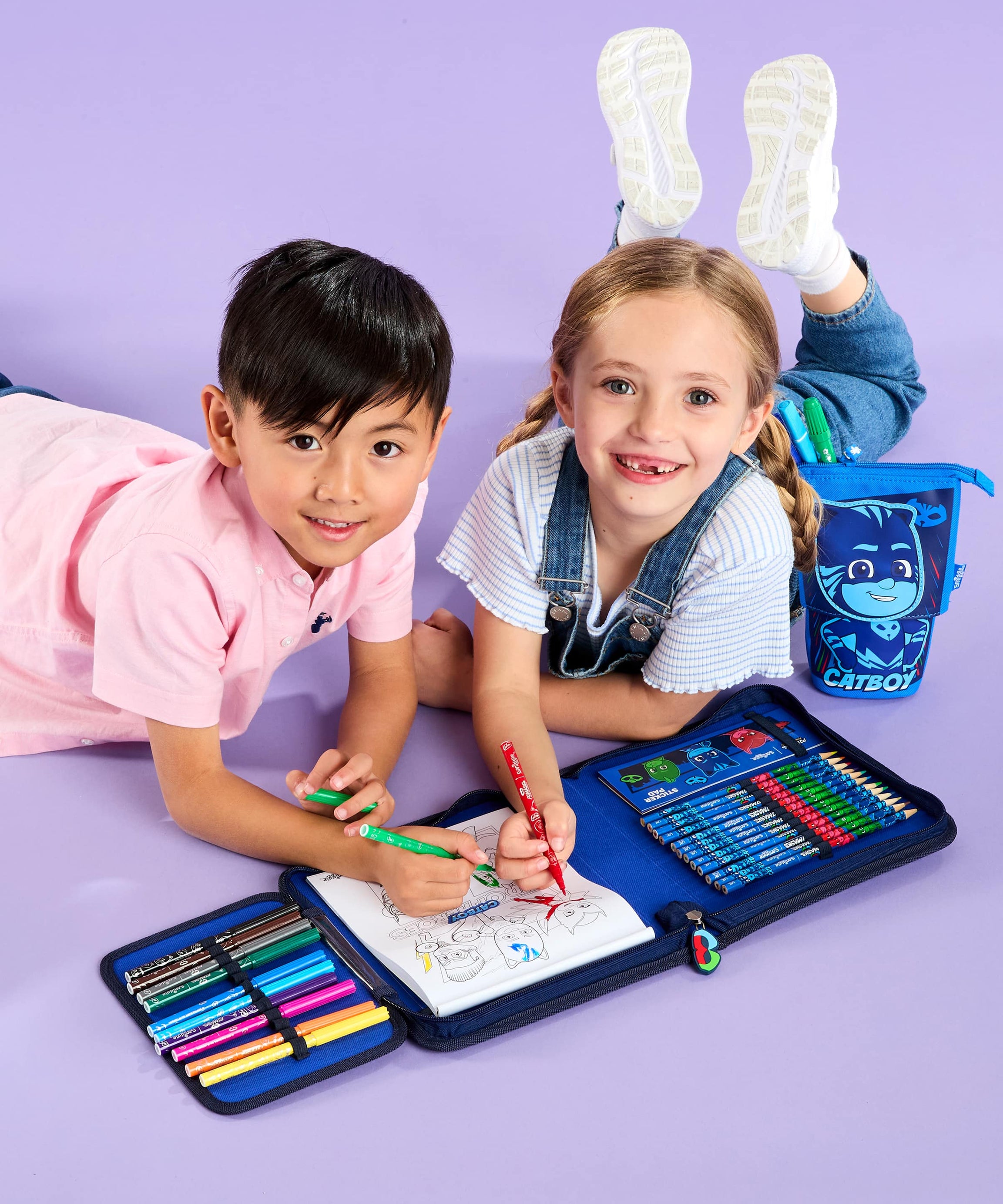 Smiggle - Набор канцелярских принадлежностей PJ Mask и пенал