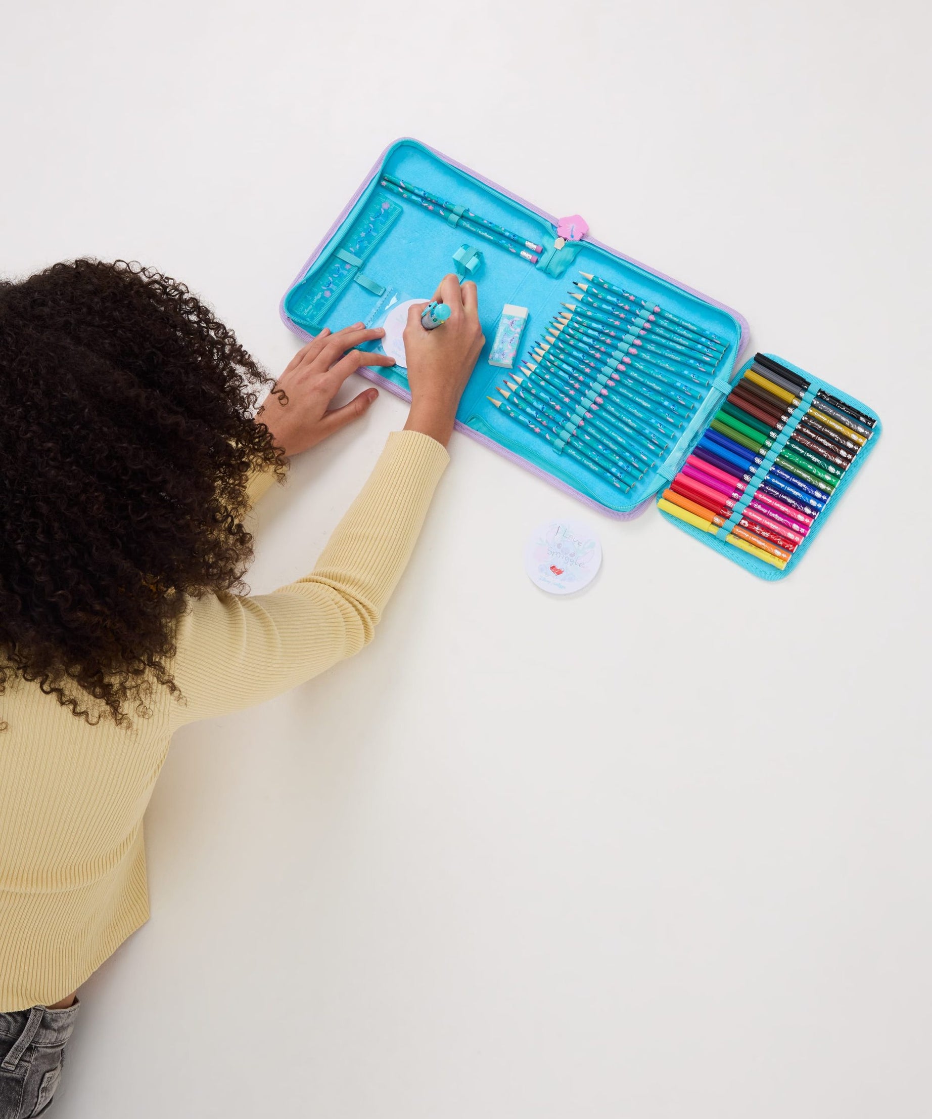 Smiggle - Набор канцелярских принадлежностей Stitch и пенал