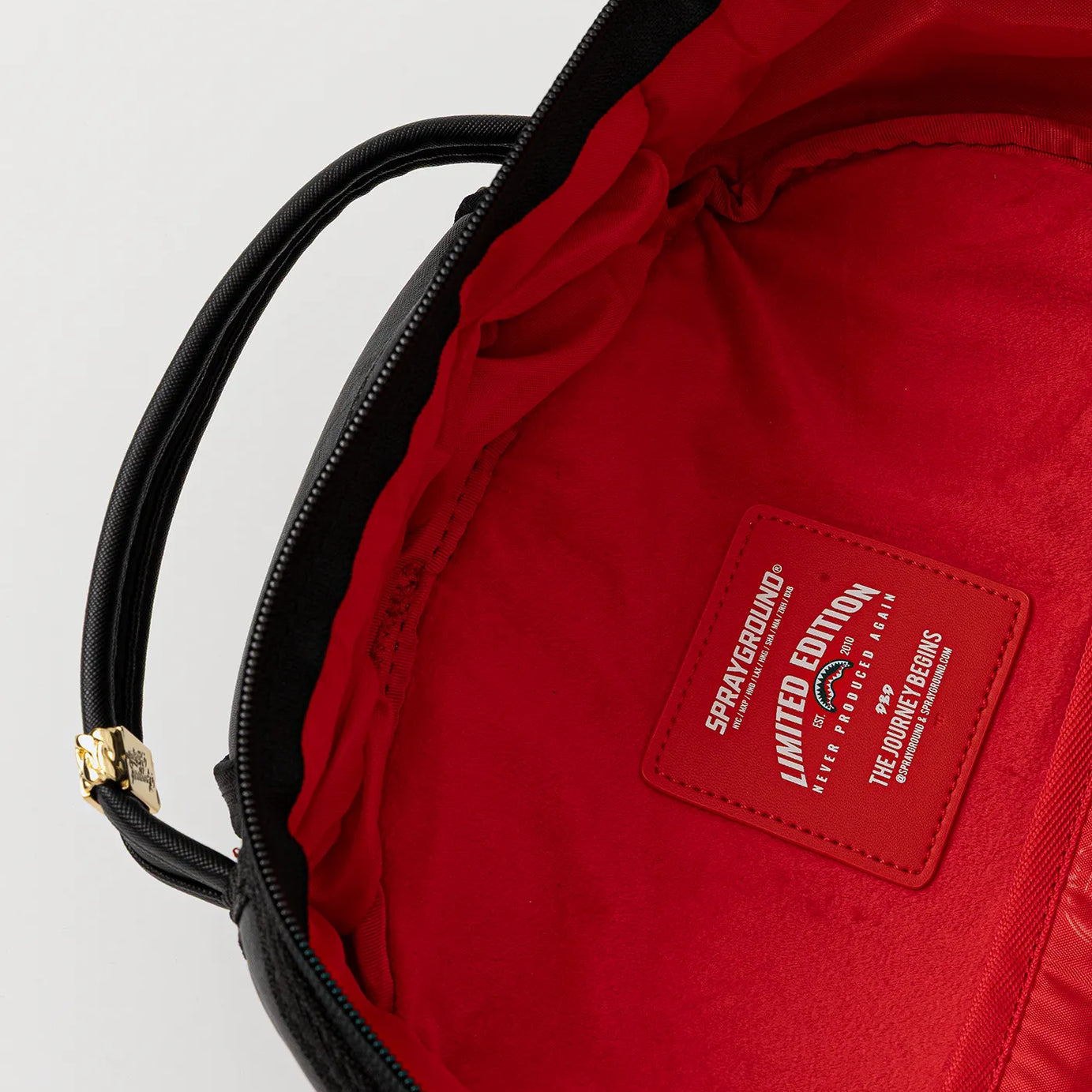 Sprayground - Рюкзак Snoopy Painting Shark Dlxsv