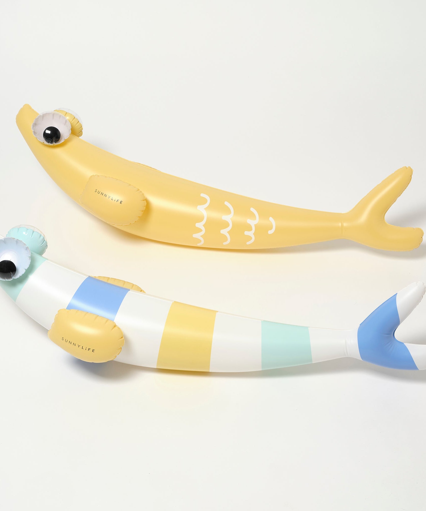 Sunnylife - Надувной плавательный аксессуар для моря и бассейна Balık Finn