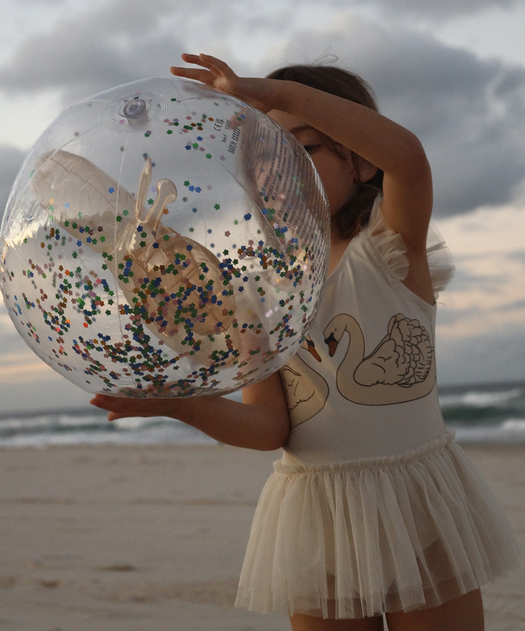 Sunnylife - 3D Надувной пляжный мяч Cotton Candy