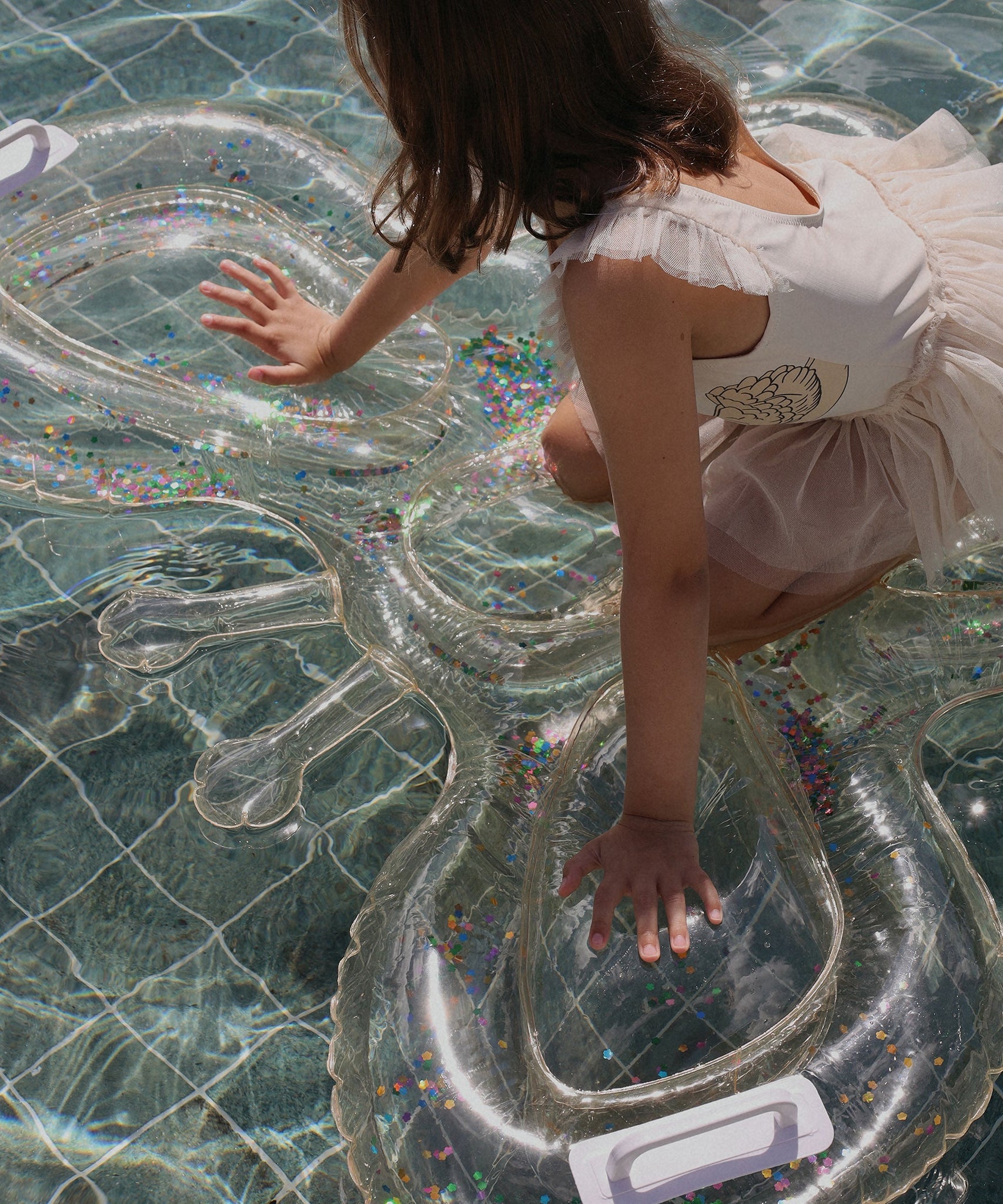 Sunnylife - Cotton Candy Детский надувной матрас в виде бабочки для моря и бассейна