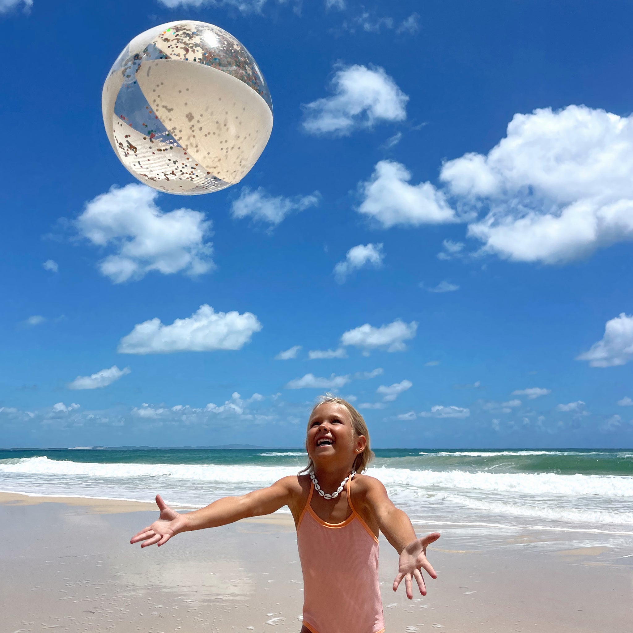 Sunnylife - Cotton Candy Надувной Блестящий Пляжный Мяч